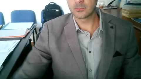 giuseppevai1 online show from 09/30/25, 07:35