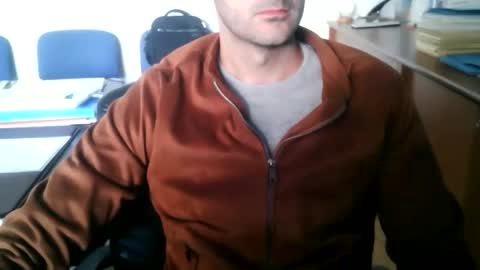 giuseppevai1 online show from 10/06/25, 08:23