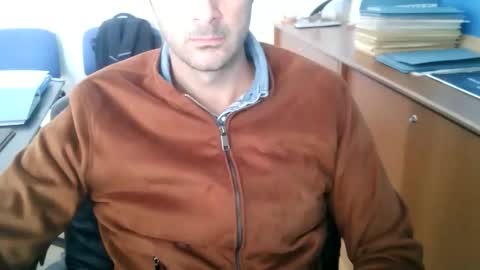 giuseppevai1 online show from 10/11/25, 09:52