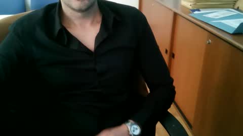 giuseppevai1 online show from 10/27/25, 11:25
