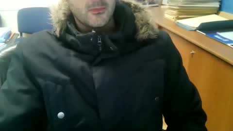 giuseppevai1 online show from 12/17/25, 06:36