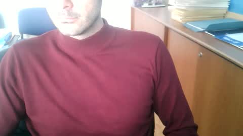 giuseppevai1 online show from 12/22/25, 10:23