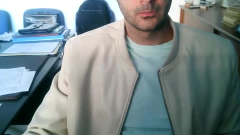 giuseppevai1 online show from 04/28/26, 07:02