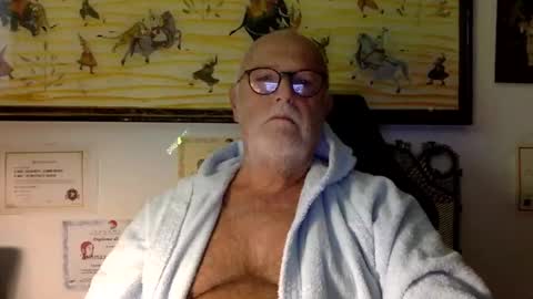 Snapshot of giutomma930394 chatting on 10/22/25, 08:25 giutomma930394 online show from 10/22/25, 08:25