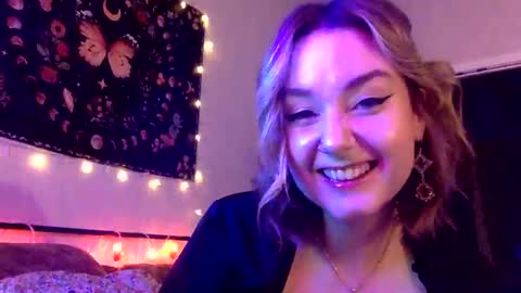 givemesweetdreams online show from 12/13/24, 02:43