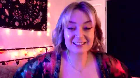 givemesweetdreams online show from 10/26/25, 04:35