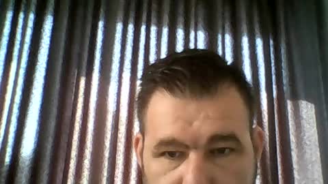 Snapshot of gjleeke chatting on 06/20/26, 08:06 guzz online show from 06/20/26, 08:06
