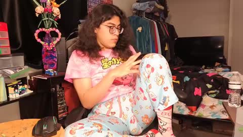 glaceon9 online show from 01/30/25, 12:48