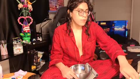 glaceon9 online show from 02/07/25, 07:38