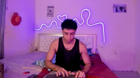 Snapshot of glader_guy chatting on 09/25/25, 10:02 only for you bby online show from 09/25/25, 10:02