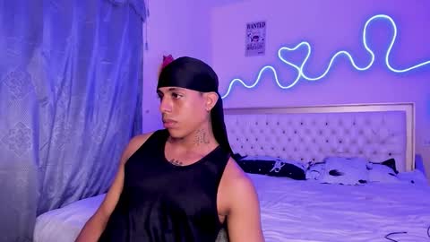 Snapshot of glader_guy chatting on 09/30/25, 10:37 only for you bby online show from 09/30/25, 10:37