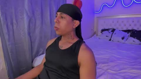 Snapshot of glader_guy chatting on 10/01/25, 09:21 only for you bby online show from 10/01/25, 09:21