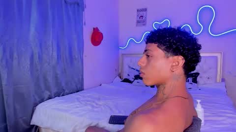 Snapshot of glader_guy chatting on 10/04/25, 10:52 only for you bby online show from 10/04/25, 10:52