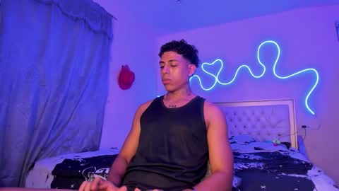 Snapshot of glader_guy chatting on 10/08/25, 07:22 only for you bby online show from 10/08/25, 07:22