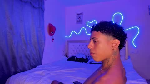 Snapshot of glader_guy chatting on 10/09/25, 07:01 only for you bby online show from 10/09/25, 07:01