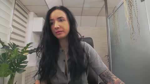       online show from 12/15/25, 04:28