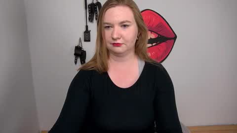 Nikki online show from 10/20/25, 03:56