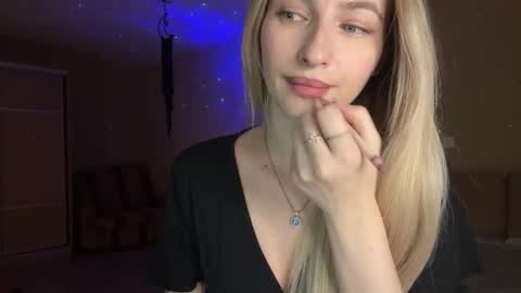 Snapshot of glamour_rogue chatting on 12/03/25, 05:55 glamour_rogue online show from 12/03/25, 05:55