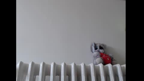 Snapshot of glan_do_line chatting on 10/19/25, 10:27 Pauline online show from 10/19/25, 10:27