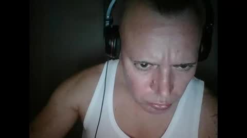 Snapshot of glanzer88999 chatting on 12/09/24, 10:20 glanzer88999 online show from 12/09/24, 10:20