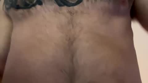 Snapshot of glegere18 chatting on 09/25/25, 05:16 Lets get wierd online show from 09/25/25, 05:16