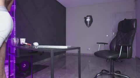 Snapshot of glennmasters chatting on 11/18/25, 06:12 Matthew .. for short call me Matt online show from 11/18/25, 06:12