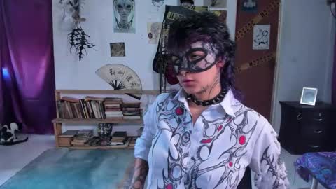 Snapshot of glitch_doll chatting on 10/24/25, 03:08 NYX online show from 10/24/25, 03:08