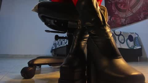 NYX online show from 11/08/25, 08:18