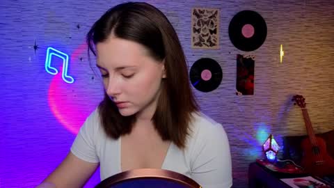 Snapshot of glo_lo chatting on 02/04/25, 08:02 Bye everybody Ill be online Monday December 2nd Saturday and Sunday off online show from 02/04/25, 08:02