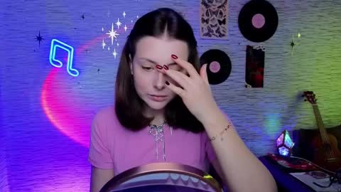 Snapshot of glo_lo chatting on 03/11/25, 06:32 Bye everybody Ill be online Monday December 2nd Saturday and Sunday off online show from 03/11/25, 06:32