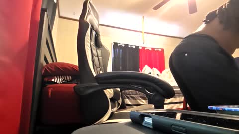 glomightyj online show from 06/10/26, 08:41