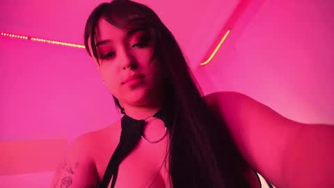 Mimi online show from 05/15/26, 10:06