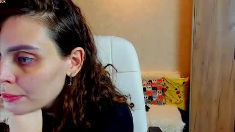 Gloria Wood online show from 11/15/25, 06:26