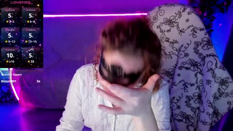 gloriagrays online show from 12/18/24, 02:21