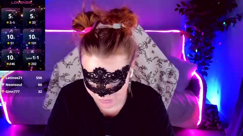 gloriagrays online show from 02/06/25, 12:05