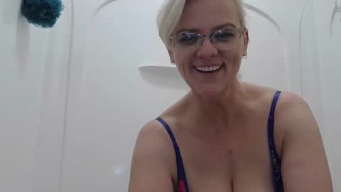 Gloryummy online show from 02/18/25, 02:05