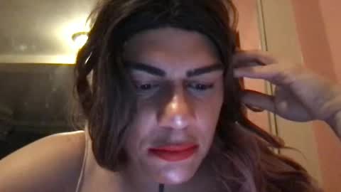 Snapshot of glow92 chatting on 09/24/25, 11:24 Glow Goddess online show from 09/24/25, 11:24