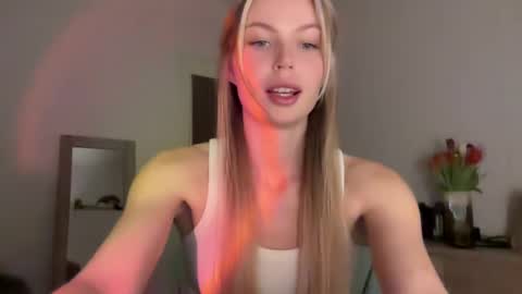 Snapshot of glow_angel chatting on 01/29/25, 08:56 glow_angel online show from 01/29/25, 08:56