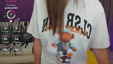 Mia online show from 07/29/26, 03:32