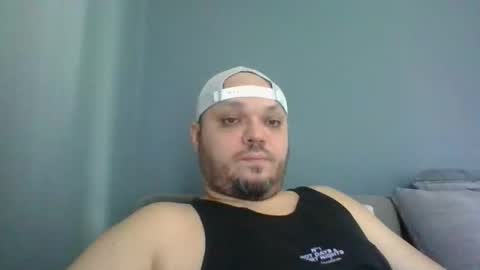 Snapshot of glusgan chatting on 09/28/25, 08:20 Your boy online show from 09/28/25, 08:20