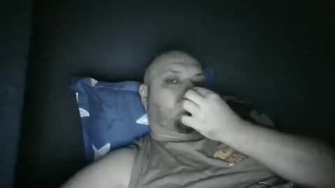 Snapshot of glusgan chatting on 10/19/25, 07:47 Your boy online show from 10/19/25, 07:47