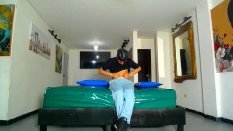THOMAS AND DAMIAND online show from 06/06/26, 12:32