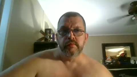 Snapshot of gobey33 chatting on 09/16/25, 06:03 IDKIDCIDGAF online show from 09/16/25, 06:03