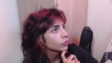 Snapshot of god_dereck chatting on 01/16/26, 05:11 god_dereck online show from 01/16/26, 05:11