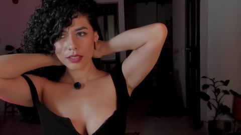 Snapshot of goddes_helena chatting on 10/01/25, 11:22 Elena online show from 10/01/25, 11:22