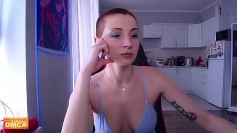 Elpis Foxter online show from 06/30/26, 09:54