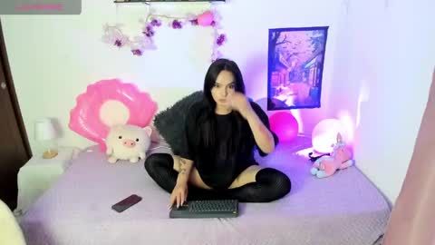 Snapshot of goddess_of_the_moon chatting on 05/03/26, 09:43 Andreas Moon online show from 05/03/26, 09:43