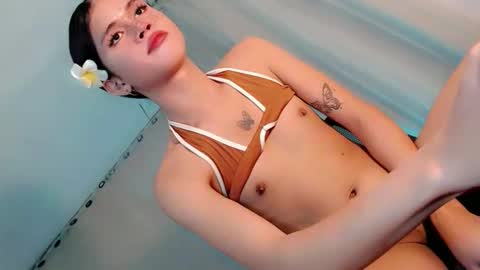 Snapshot of goddess_riana chatting on 11/14/25, 04:11 YOUR GODDESS RIAN online show from 11/14/25, 04:11
