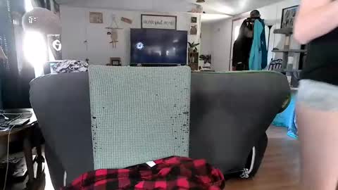 Snapshot of goddessdeezy chatting on 10/23/25, 05:33 goddessdeezy online show from 10/23/25, 05:33