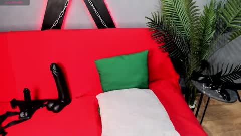 Snapshot of goddessemily_ chatting on 09/20/25, 05:19 goddessemily_ online show from 09/20/25, 05:19